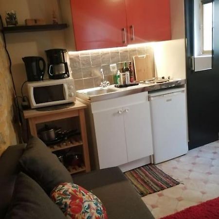 Petit Studio Au Coeur D'Uzes Apartment Exterior photo